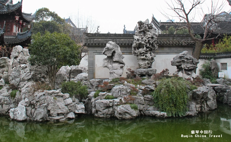  The garden’s famous "three treasures in Yu Garden