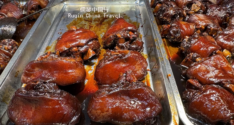 Wansan pork knuckle in Zhouzhuang