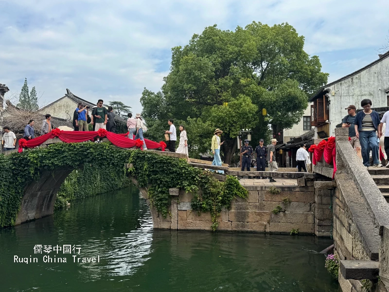 Twin Bridges in Zhouzhuang Water Town
