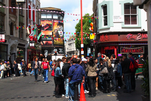 唐人街最早的爵禄街（Gerrard Street）