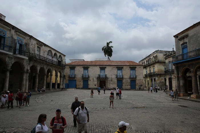 大教堂广场plaza de la catedral, 是哈瓦那四大广场中最年轻的广场。