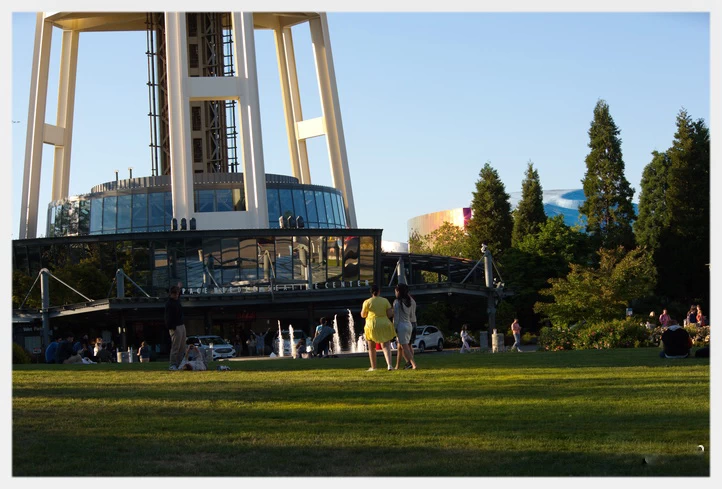 塔基是太平洋科学中心〈Pacific Science Center〉