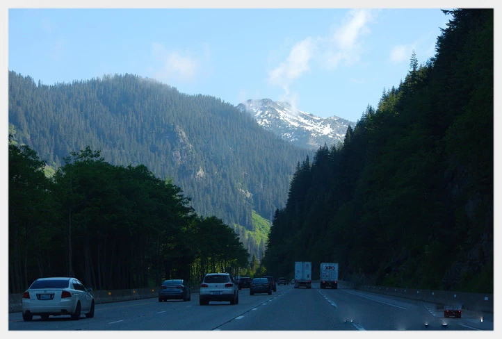 美国90号州际公路（Interstate 90）道路宽阔