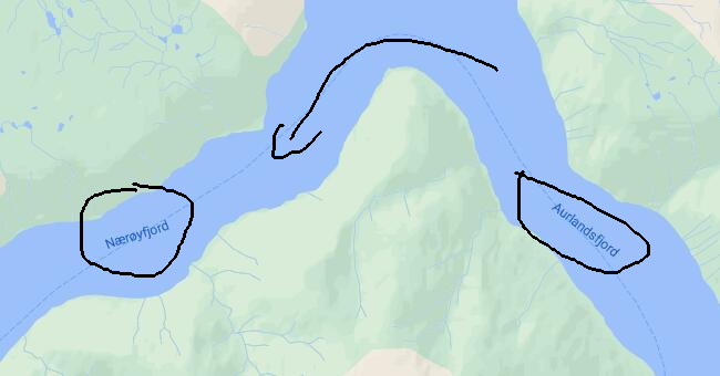 邮轮经过贝特棱山（Mt Beitelen）， 就进入了纳若峡湾 （Nærøyfjord）