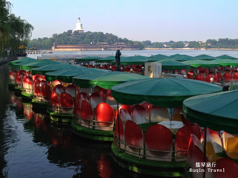 Beijing Beihai Park Cycling tour