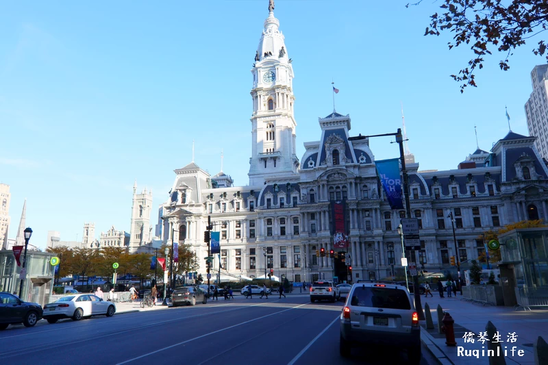 费城市政厅位于城市正中心