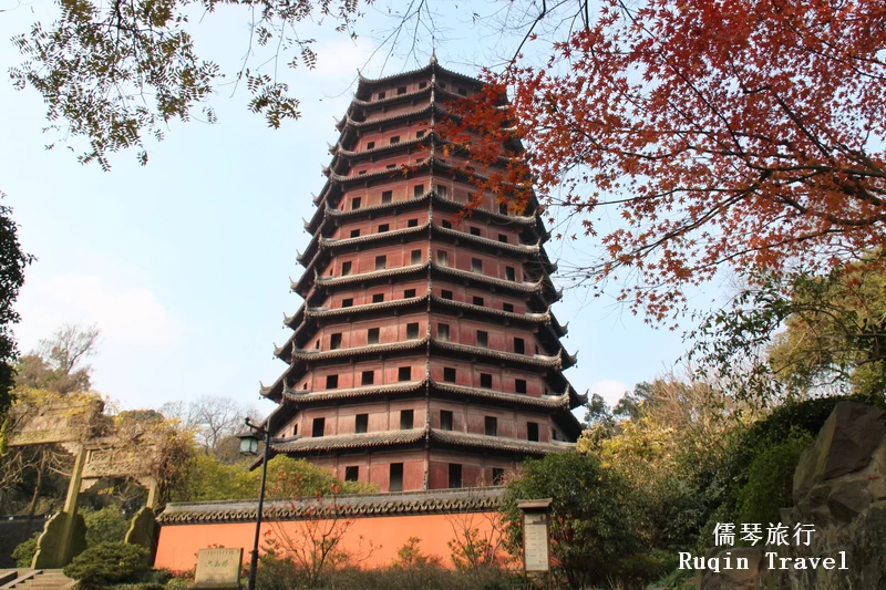 the Six Harmonies Pagoda (Liuhe Pagoda)