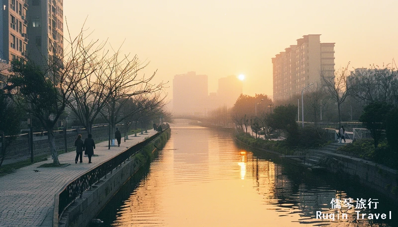 Stroll Along the Grand Canal