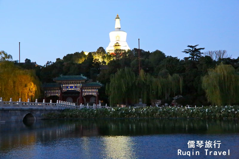 The night view of Beihai Park Night Picture