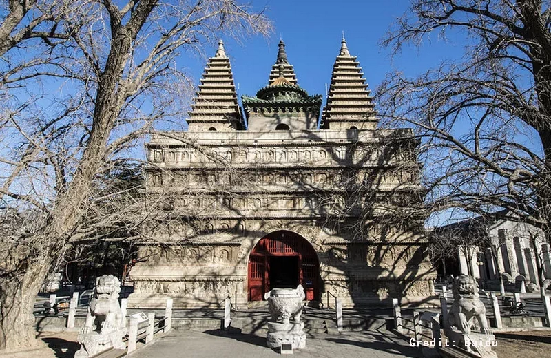  Zhenjue Temple, also known as the Five Pagoda Temple