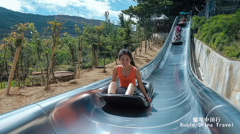 ride down on the toboggan Mutianyu Great Wall