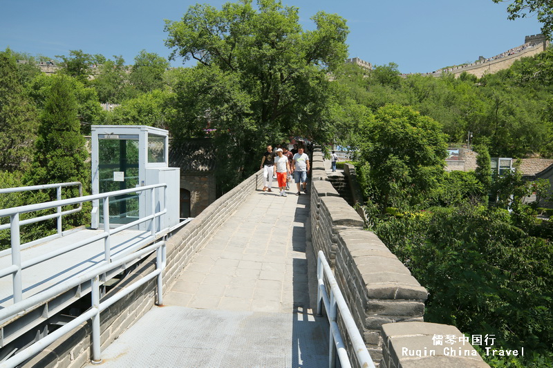 Certain area from Tower 1 to Tower 3 are wheelchair-friendly.