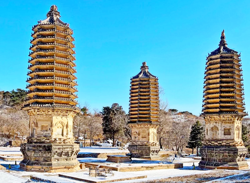 Silver Mountain Pagoda Forest