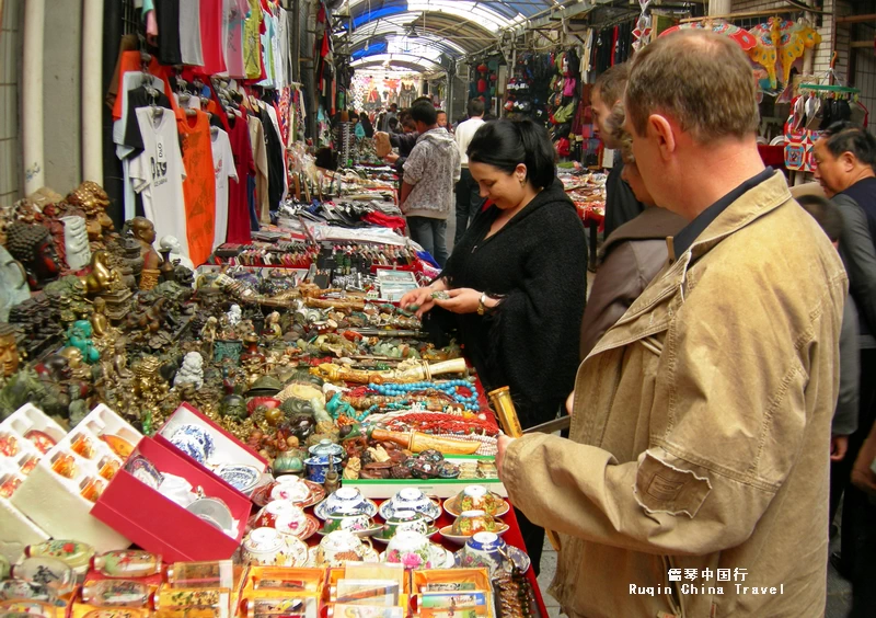 Shopping in the Muslim Quarter