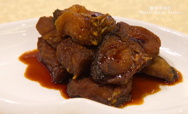 Shanghai-style Deep-Fried Fish - your must try dish in Shanghai