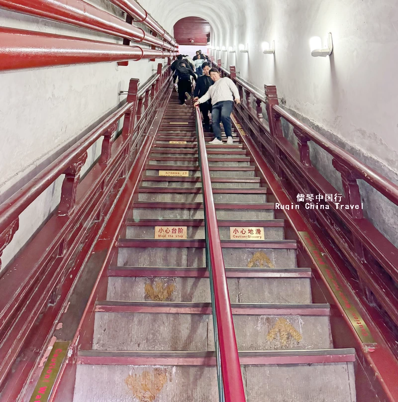 There are 69 steps to climb the Drum Tower 