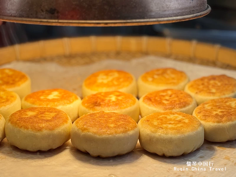 Mending Meat Pies (门钉肉饼) Xianyukou Street