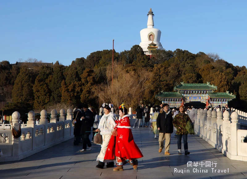 the White Pagoda of Yong'an Temple at its peak in Beihai Park