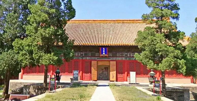 Wenhua Hall (文华殿). 