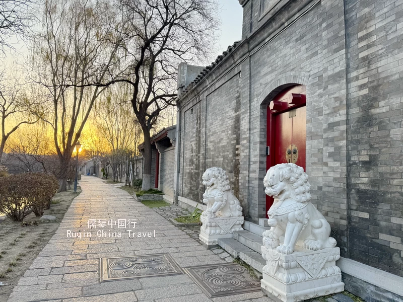 Stroll along Changxiangtou Alley by the Salihe River