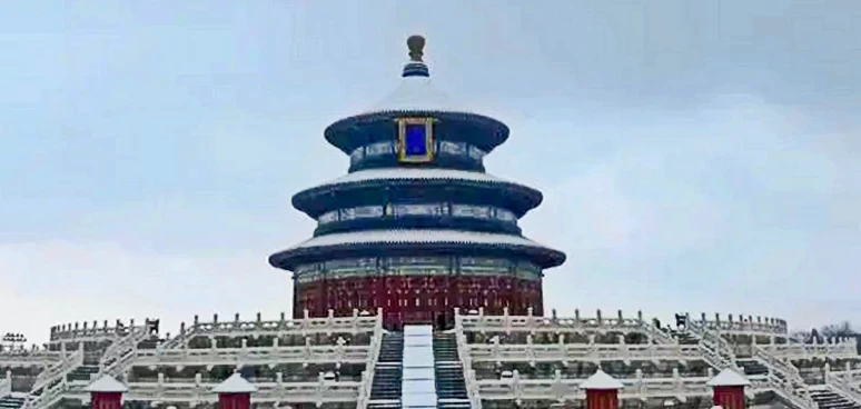 The Hall of Prayer for Good Harvests in snow