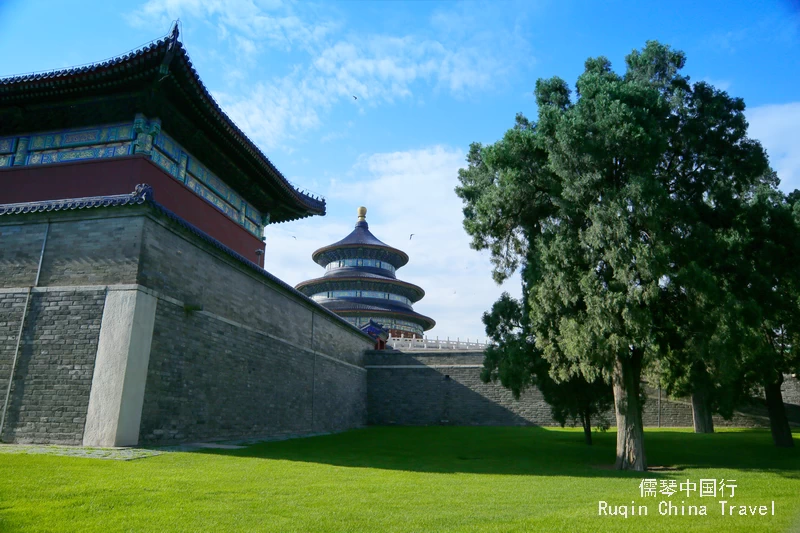 Visit Temple of Heaven in spring