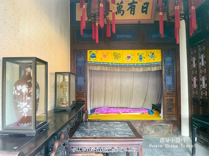 The Living Room of Empress Dowager Longyu's Residence Summer Palace