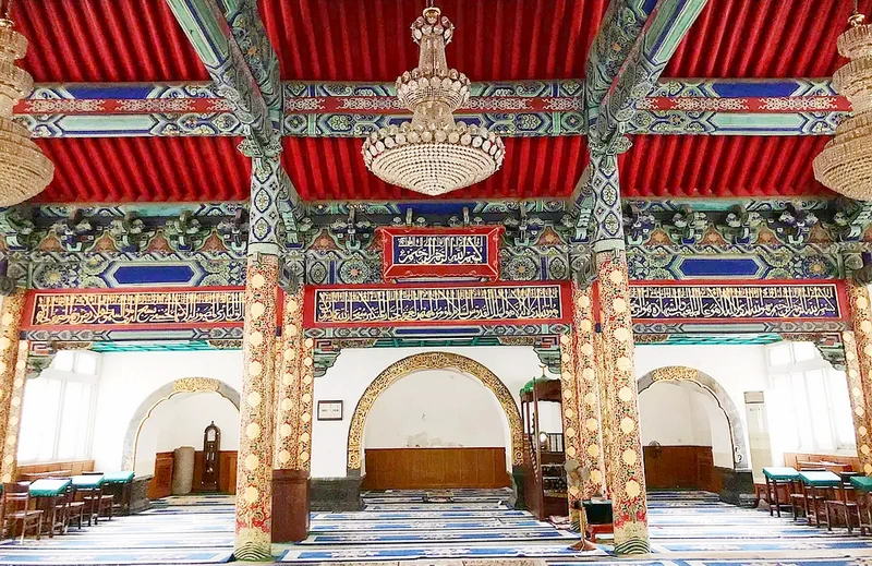 the main prayer hall of Dongsi Mosque