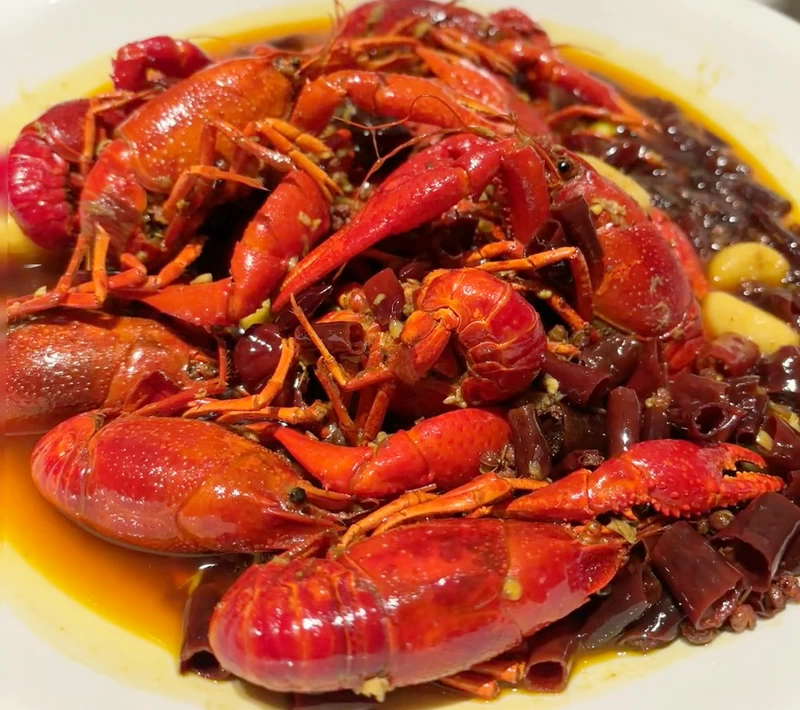 Spicy Crayfish (麻辣小龙虾) in Guijie Street