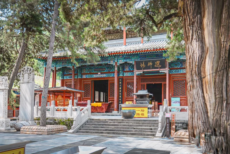 The Altar Hall of Jietai Temple, one of the top 10 Buddhist temples in Beijing