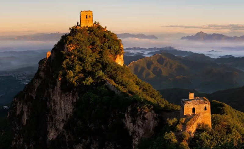 Sunrise glow over Simatai Great Wall