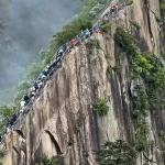 Huashan Canglong Ridge