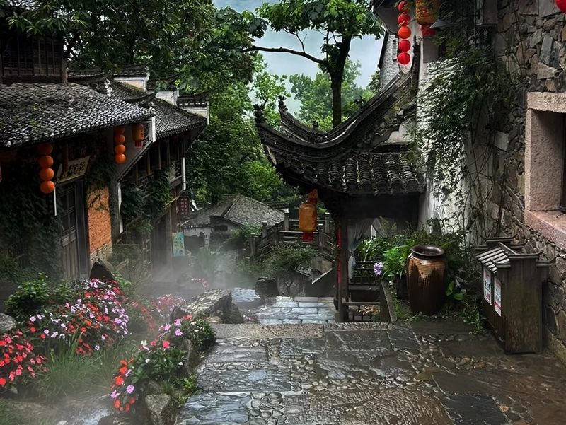 Huaxi Water Street 花溪水街 in Huangling Village