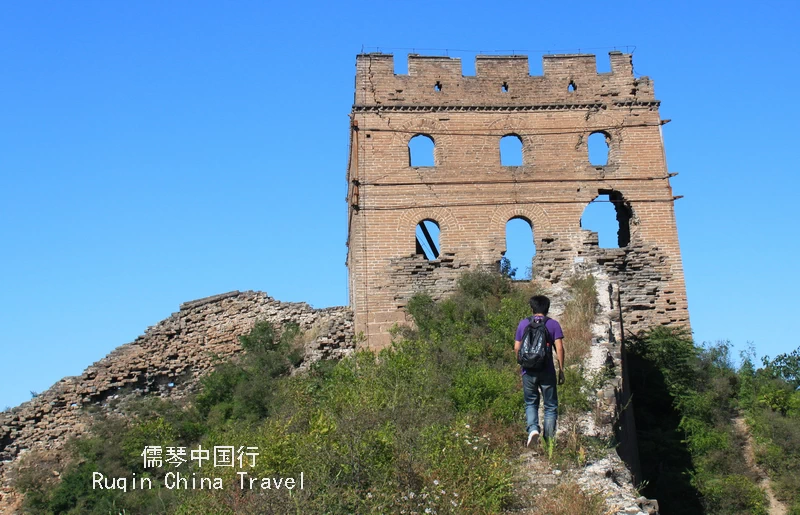 Moved on toward the 24-Eye Tower at Gubeilou Great Wall