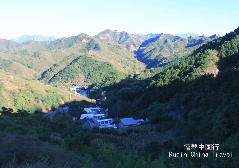Jinshanling Hotel and Great Wall in sight