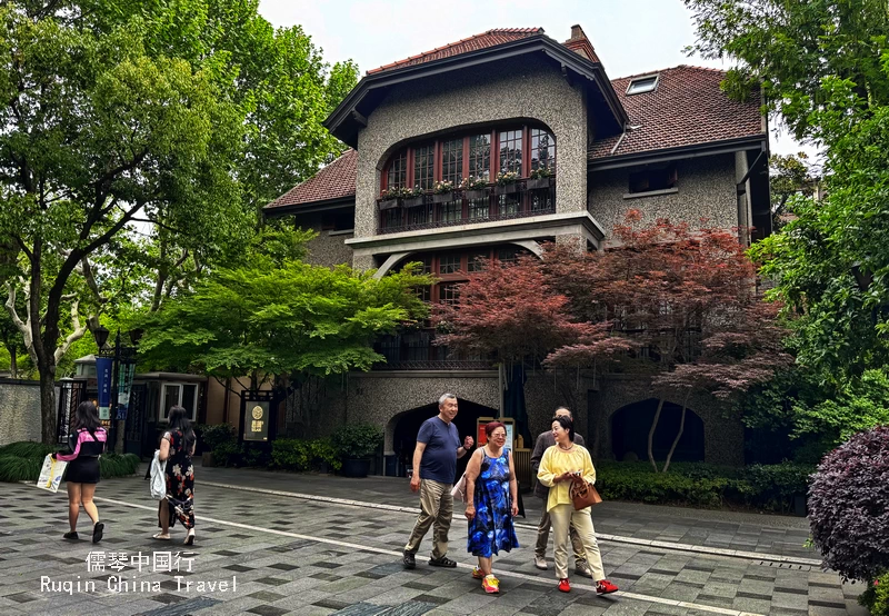 The Sinan Mansions attract many visitors home and abroad daily