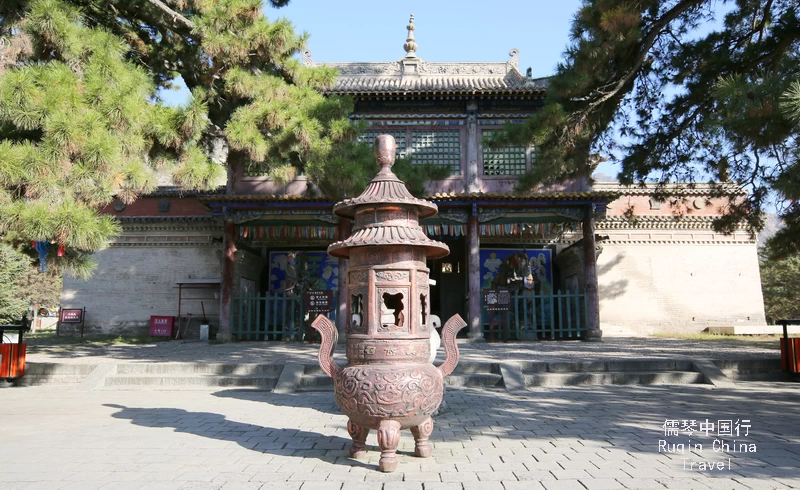 the Sakyamuni Hall 大雄宝殿 at Meidaizhao