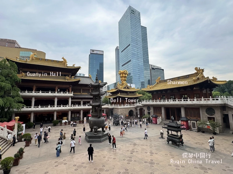 Views from the second floor of the west corridor in Jing'an Temple