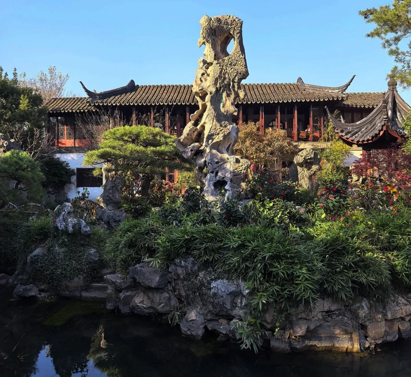 Lingering Garden (留园)