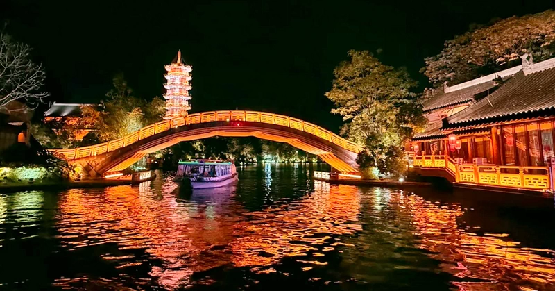 wo Rivers and Four Lakes Night Cruise Tickets in Guilin