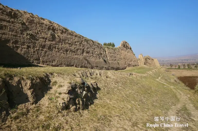 Outside the East Wall of the Zhenbianbao Fortress