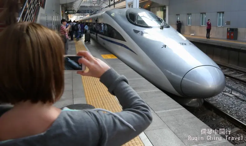 China Train Station Scams