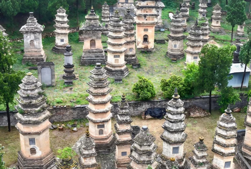 the Pagoda Forest (塔林)