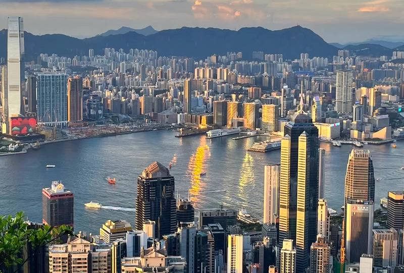 Victoria Harbour viewed from Victoria Peak