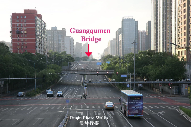 Standing the pedestrian overpass for a wider view of Guangqumen Bridge in the east