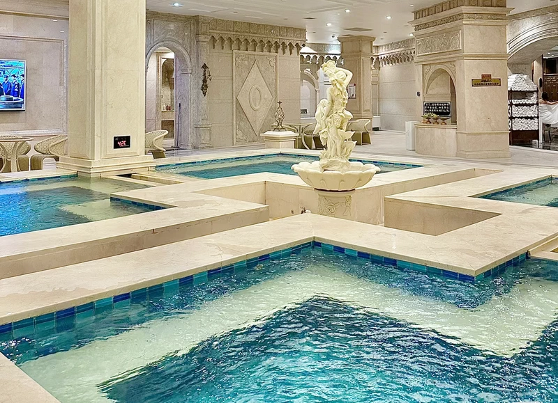 hot and cold pools