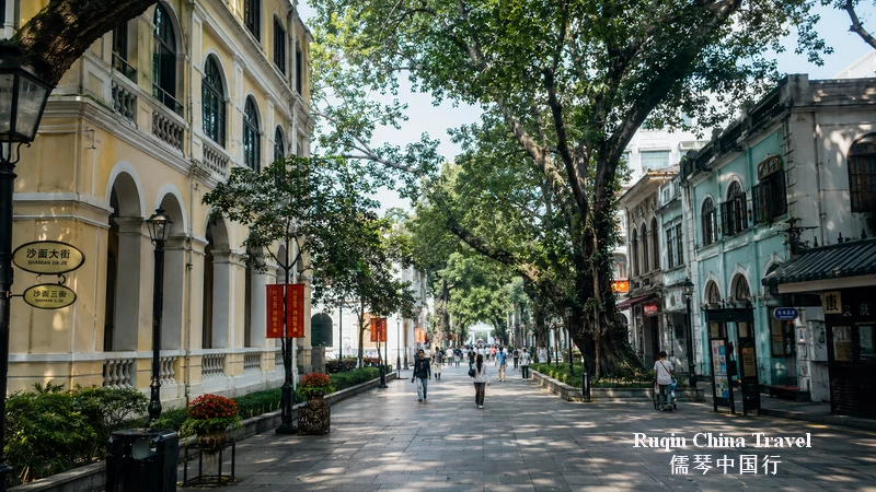 Shamian Island, the historic neighborhoods around Liwan in Guangzhou