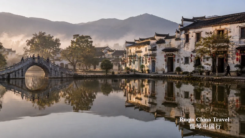 Early Morning – Hongcun Before the Crowds