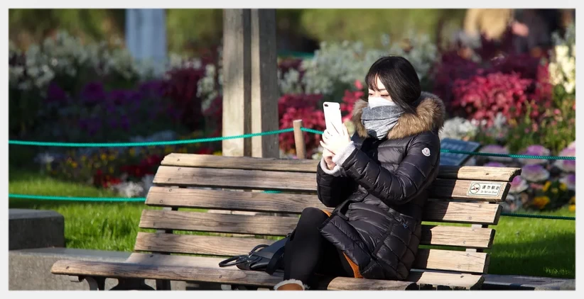 A bench girl