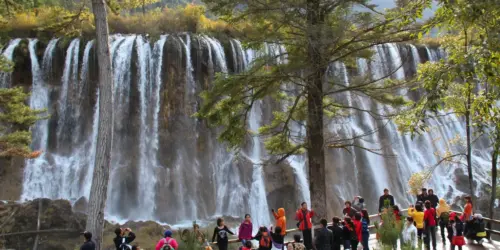 Nuo Ri Lang Waterfalls